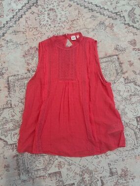 GAP Coral Sleeveless Eyelet Lace Trim Camisole